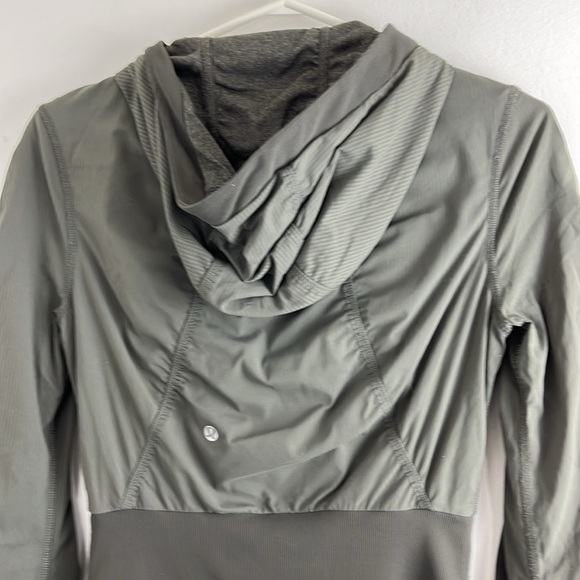 Lululemon Dance Studio Grey Pinstripe Reversible Running Jacket - Picture 10 of 11